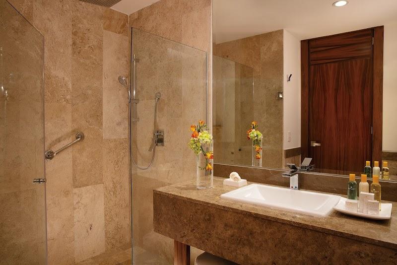 Krystal Grand Los Cabos thumbnail 4