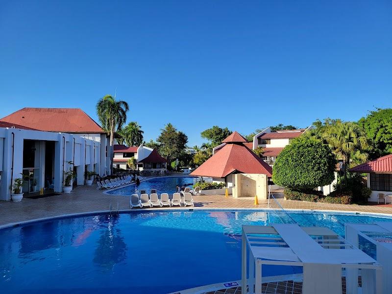 Hotel Beach House Playa Dorada 1