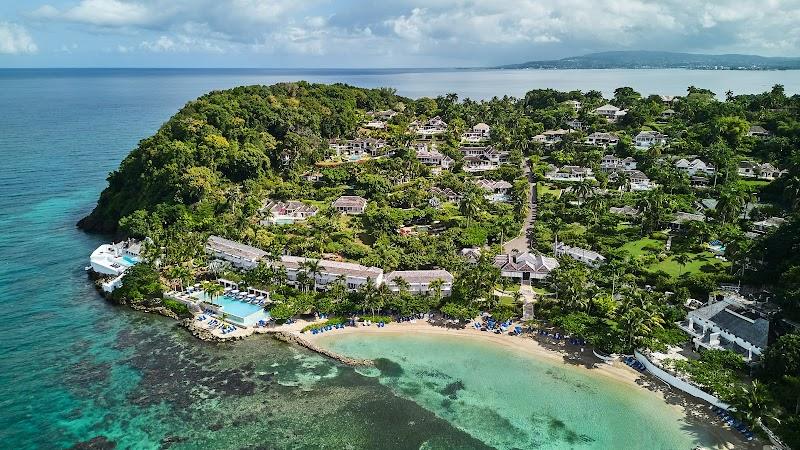 Round Hill Hotel and Villas 1
