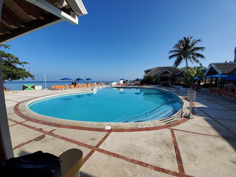 Sunset Beach Resort, Spa & Waterpark thumbnail 3