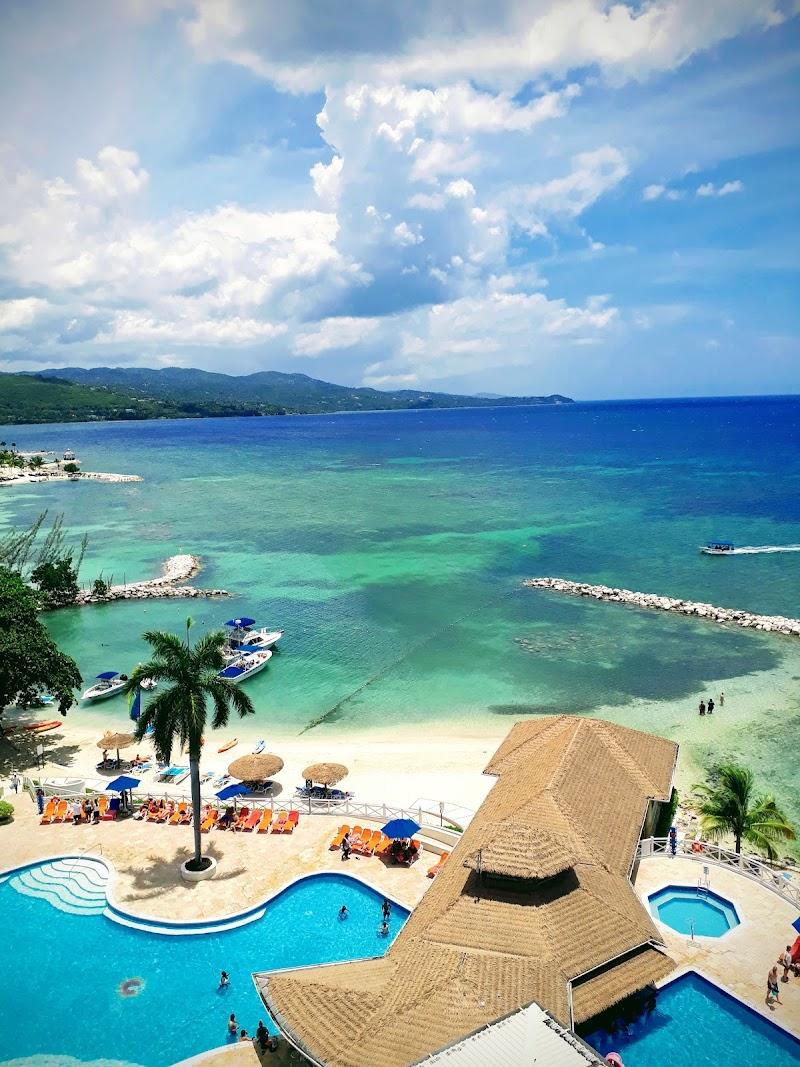 Sunset Beach Resort, Spa & Waterpark thumbnail 5