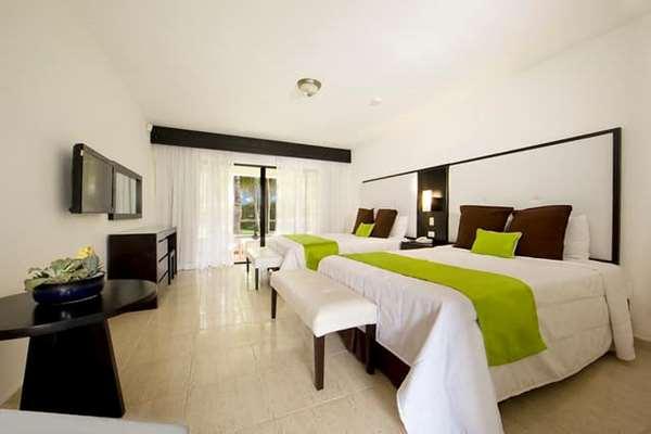 Viva Dominicus Beach By Wyndham, A Trademark All Inclusive Resort thumbnail 2
