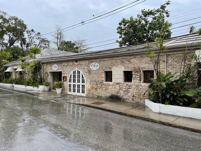 Island Inn Hotel 1