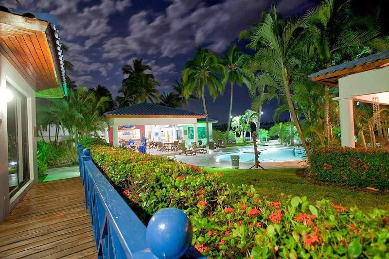 Pacific Fins Resort & Marina 1