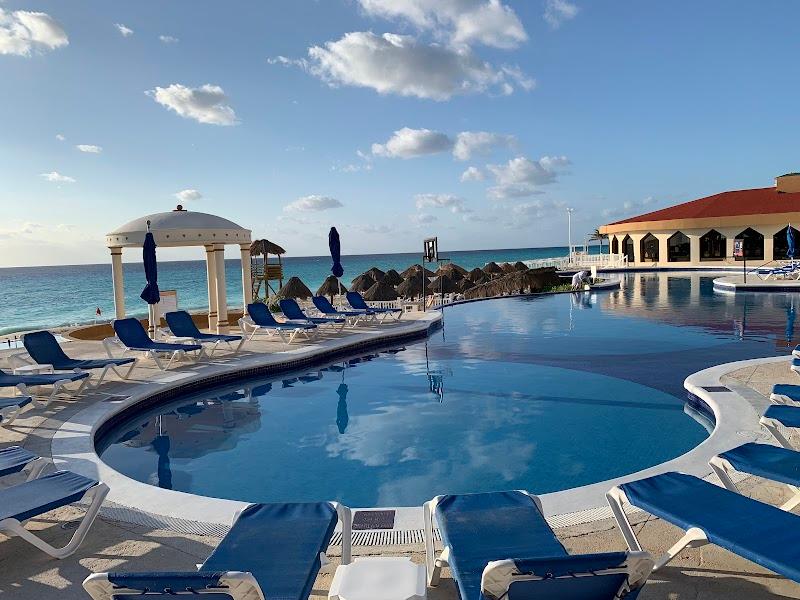 Golden Parnassus All Inclusive Resort & Spa Cancun thumbnail 3