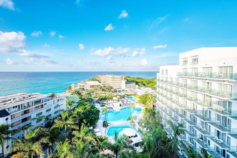 Sonesta Maho Beach Resort, Casino & Spa - St Maarten 1