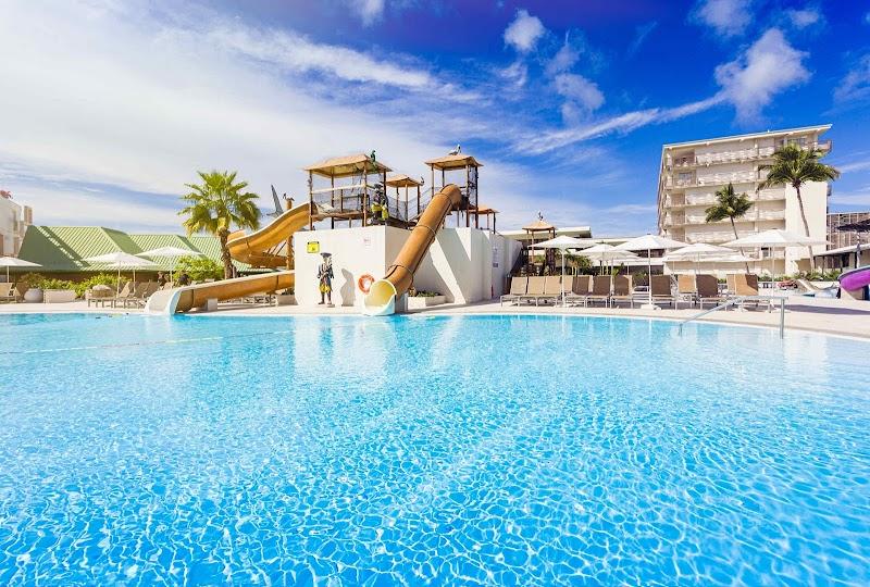 Sonesta Maho Beach Resort, Casino & Spa - St Maarten thumbnail 3