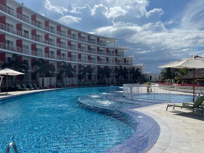 Grand Decameron Cornwall Beach, A Trademark All-Inclusive Resort thumbnail 5