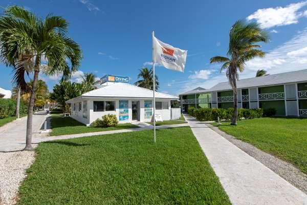 Viva Fortuna Beach by Wyndham - An All-Inclusive Resort 1