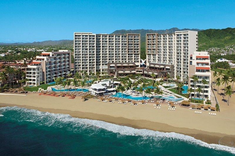 Dreams Vallarta Bay Resort & Spa 1