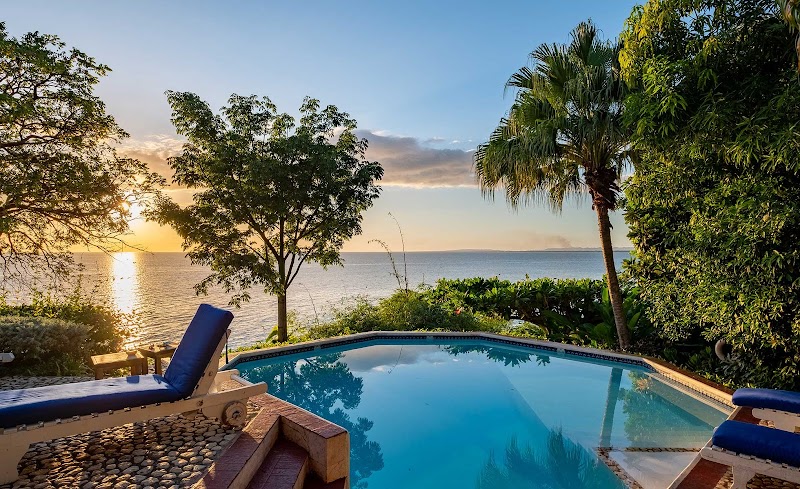 Bluefields Bay Villas & Suites thumbnail 3