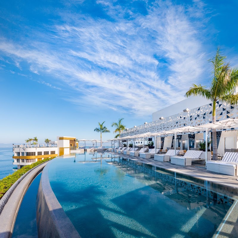 Hotel Mousai Puerto Vallarta thumbnail 3