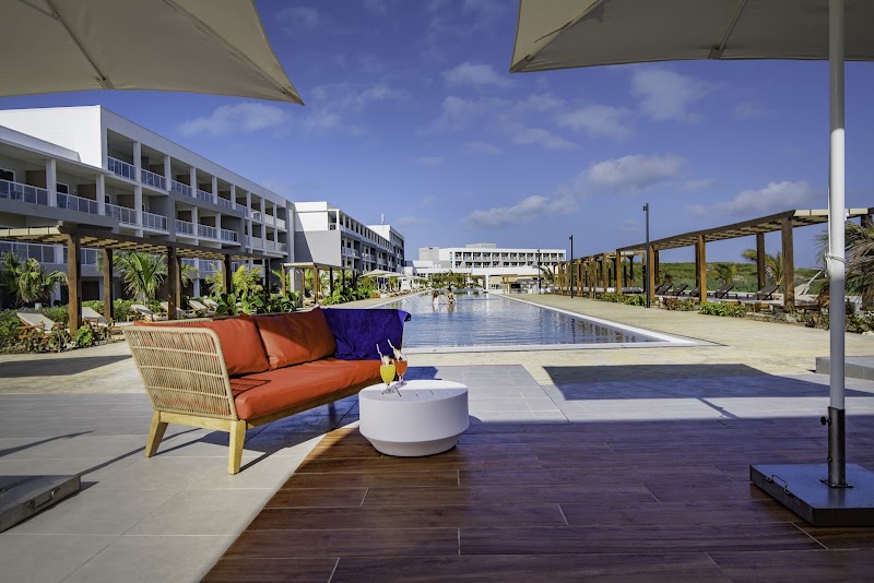 Gran Mutha Rainbow Hotel thumbnail 5