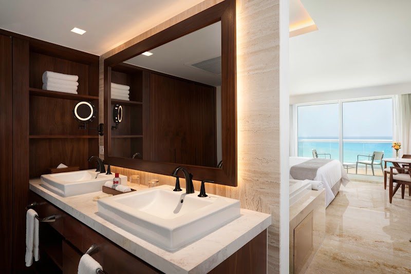 Sun Palace Cancun thumbnail 4