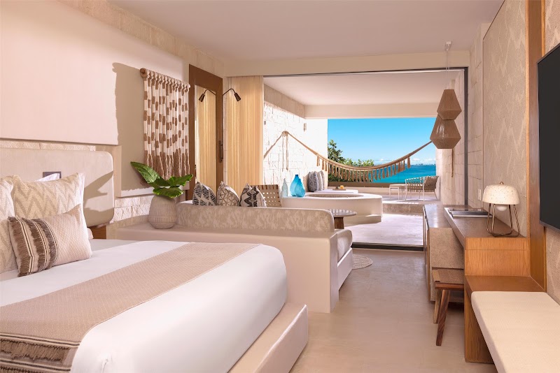 Impression Isla Mujeres by Secrets thumbnail 2