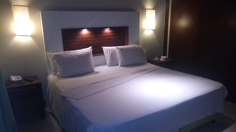 Ocean Palace Beach Resort & Bungalows thumbnail 2