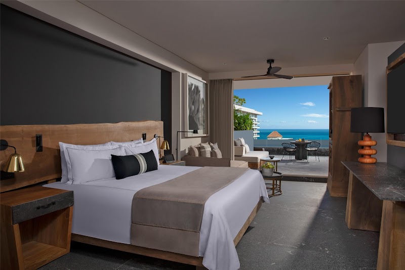 Secrets Moxche Playa del Carmen thumbnail 2