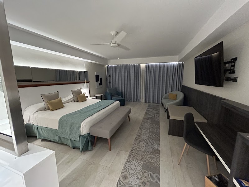 Catalonia Royal La Romana - Adults Only thumbnail 2