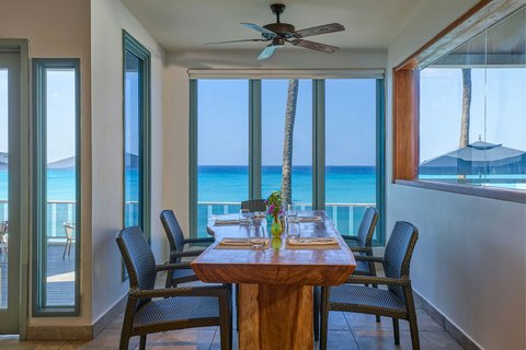 Waves Resort & Spa, An Autograph Collection All-Inclusive Resort thumbnail 4