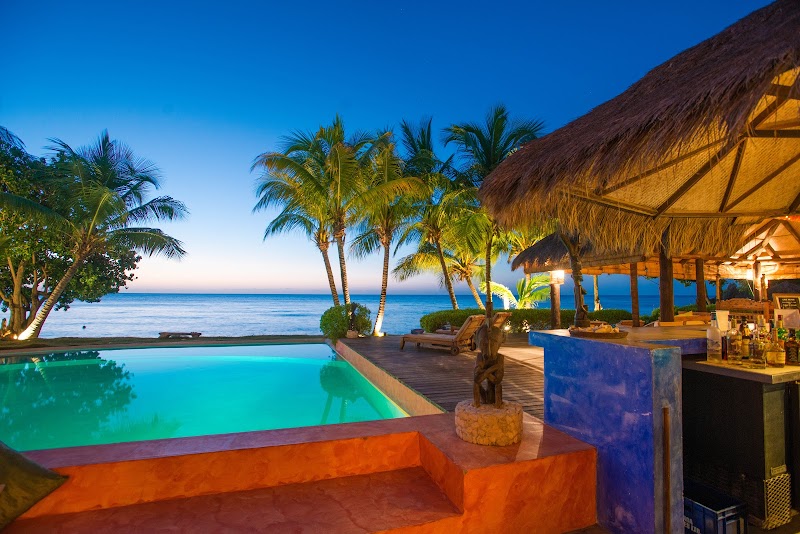 Laluna Boutique Hotel & Villas thumbnail 3