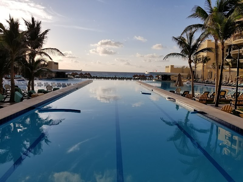 The Royal Sands All Suites Resort & Spa thumbnail 3