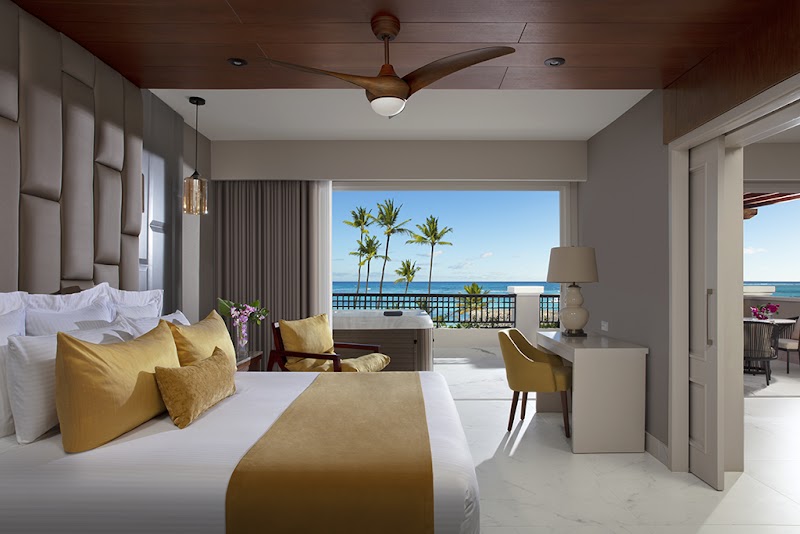 Secrets Royal Beach Punta Cana thumbnail 2
