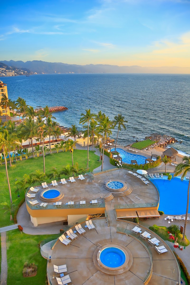 Sunset Plaza Beach Resort thumbnail 5