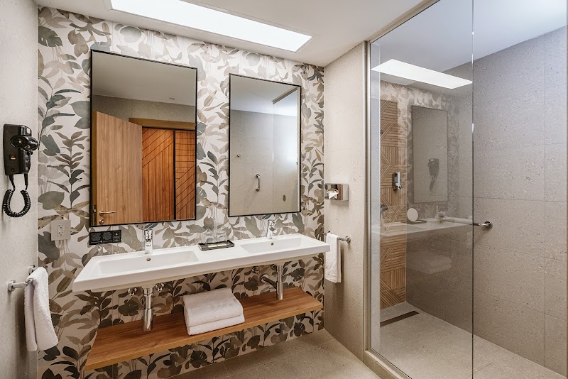 Hotel Riu Latino thumbnail 4