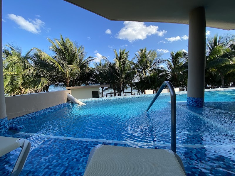 El Dorado Seaside Suites thumbnail 3