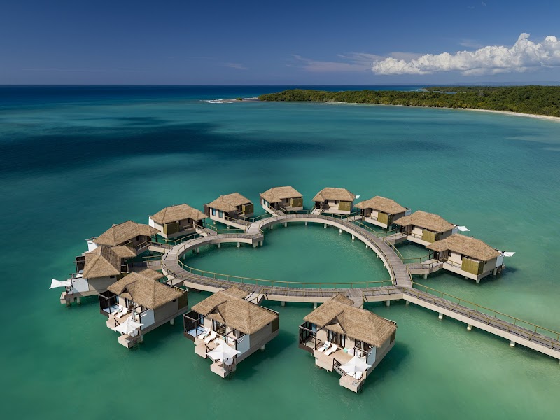 Sandals South Coast thumbnail 5