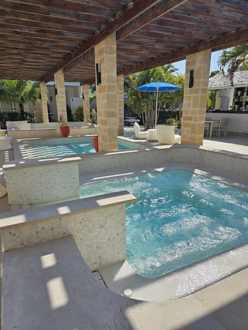 GRAND ASTON Cayo Las Brujas Beach Resort & Spa thumbnail 4