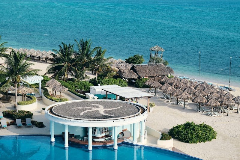 Iberostar Selection Rose Hall Suites thumbnail 3