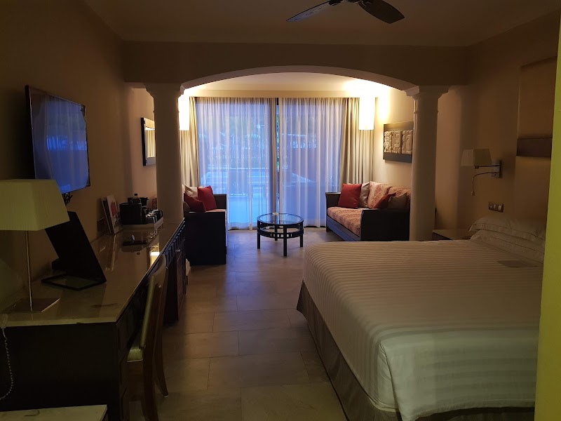 Barcelo Maya Colonial - All Inclusive thumbnail 2