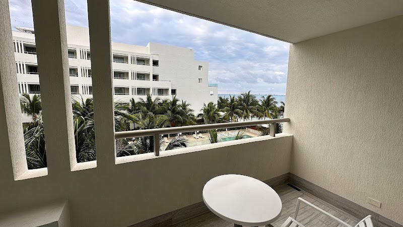 Izla Hotel thumbnail 4