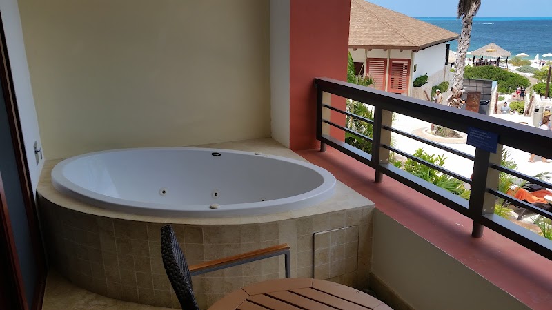 Secrets Playa Mujeres Golf & Spa Resort thumbnail 4