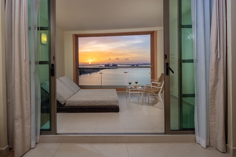 Beach Palace All Inclusive thumbnail 5