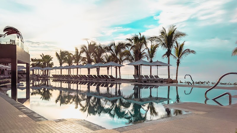 Garza Blanca Resort & Spa Los Cabos thumbnail 3