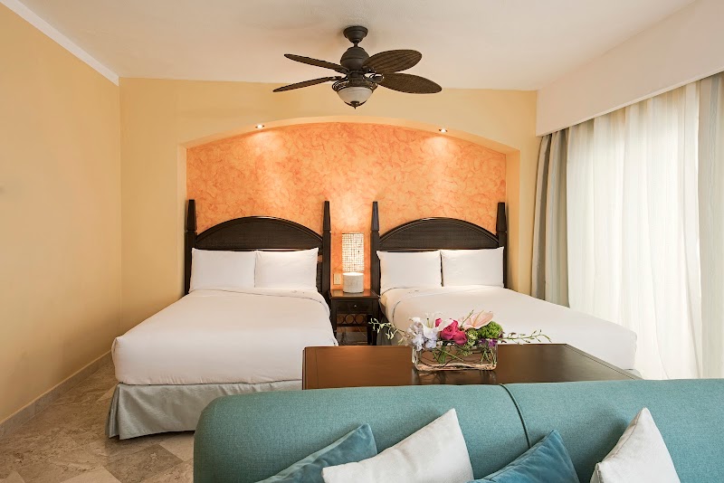 Iberostar Waves Paraíso del Mar thumbnail 2