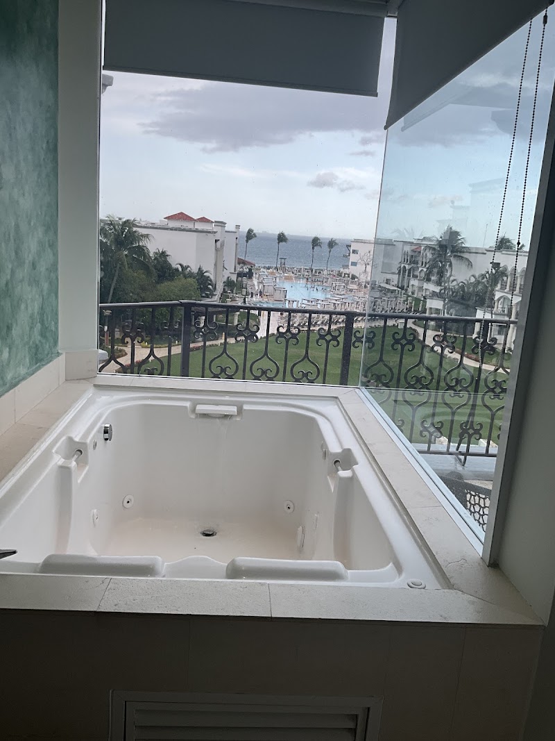 Hyatt Vivid Playa del Carmen thumbnail 4