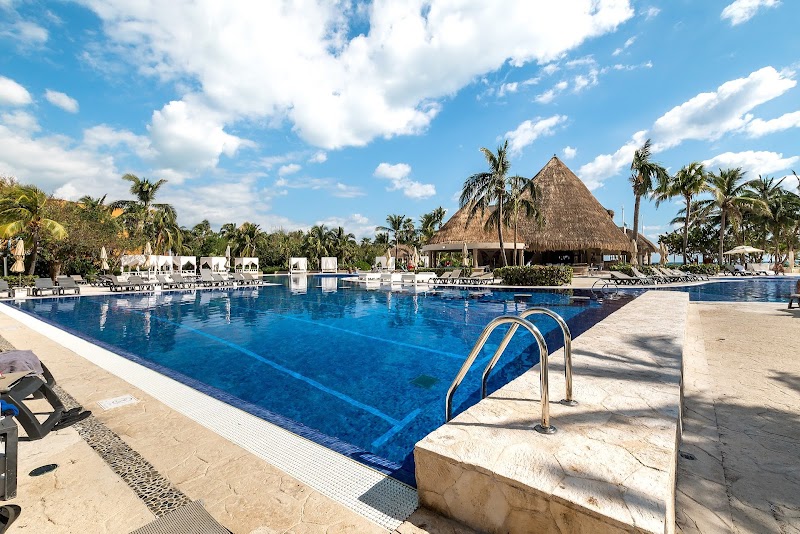 Catalonia Playa Maroma thumbnail 3