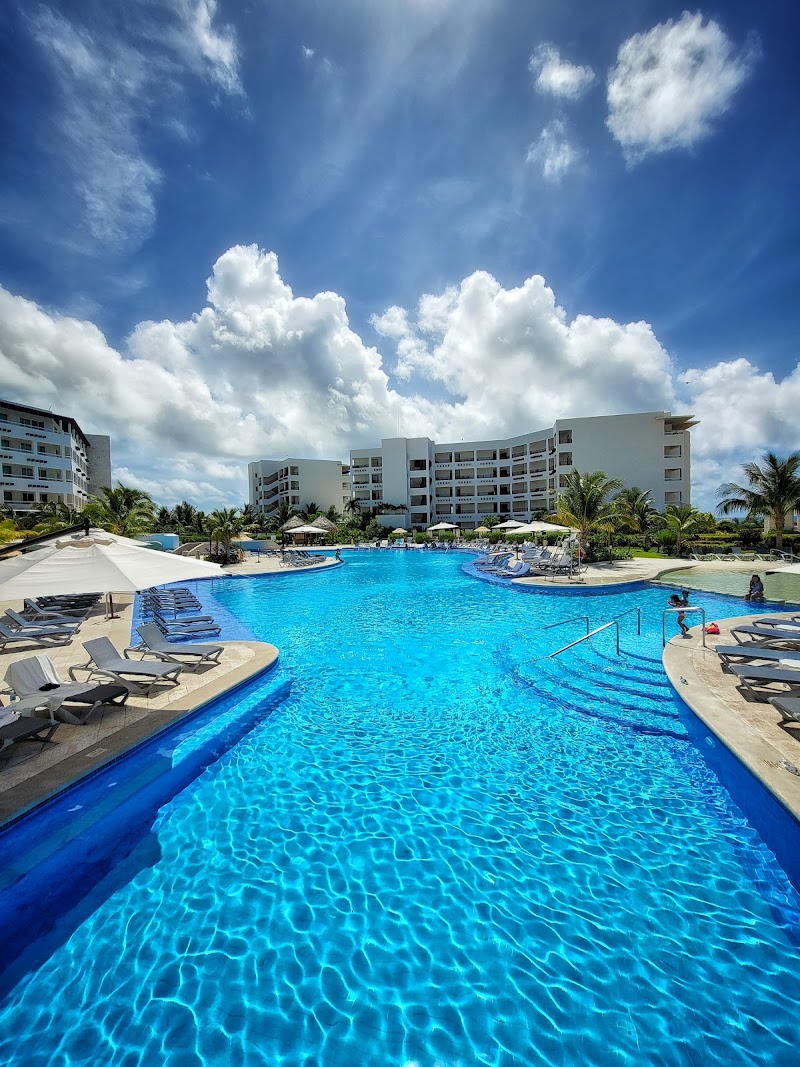 Ventus at Marina El Cid Spa & Beach Resort thumbnail 3