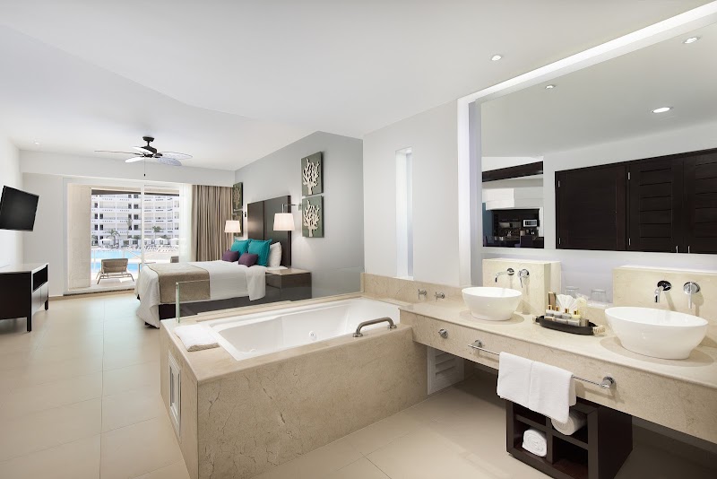 Ventus at Marina El Cid Spa & Beach Resort thumbnail 4