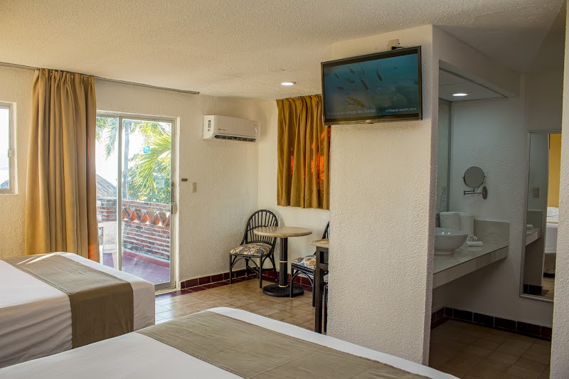 Qualton Club Ixtapa All Inclusive thumbnail 2