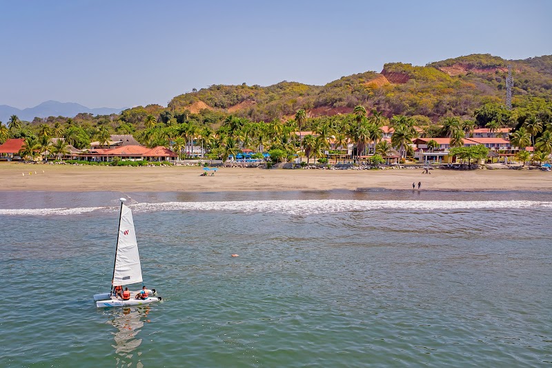 Qualton Club Ixtapa All Inclusive thumbnail 5