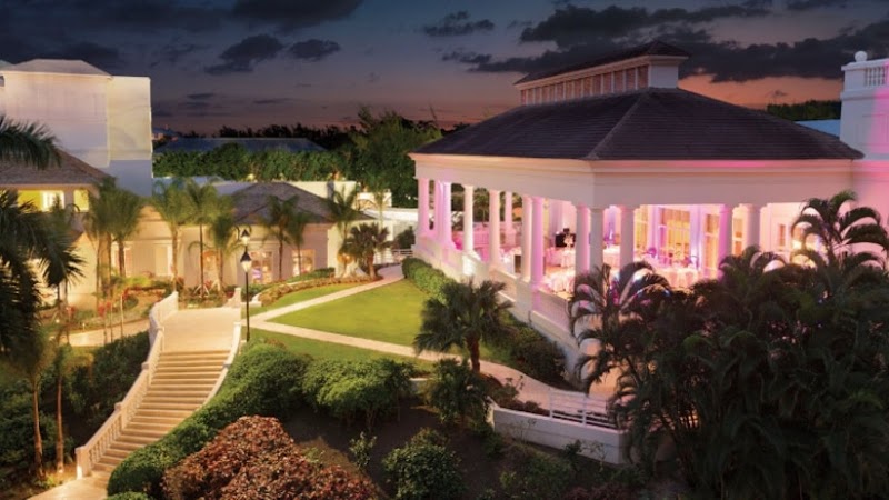 Hyatt Ziva Rose Hall thumbnail 5