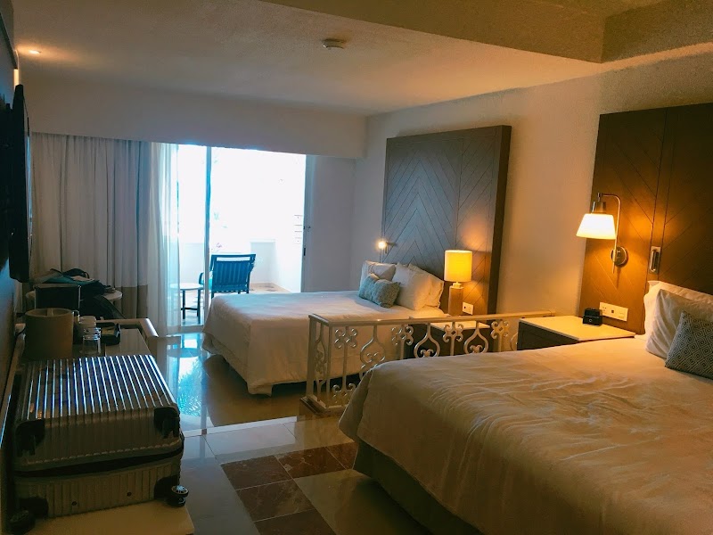 Sunscape Cancun Resort & Spa thumbnail 2