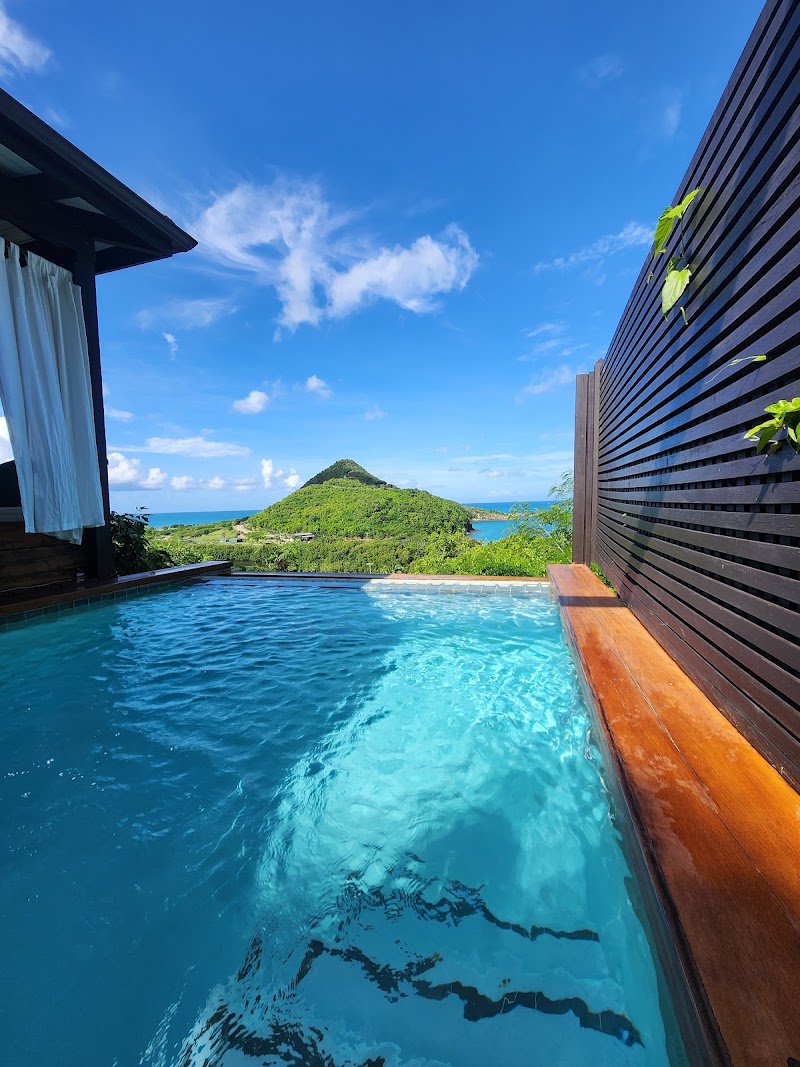 Hermitage Bay thumbnail 3