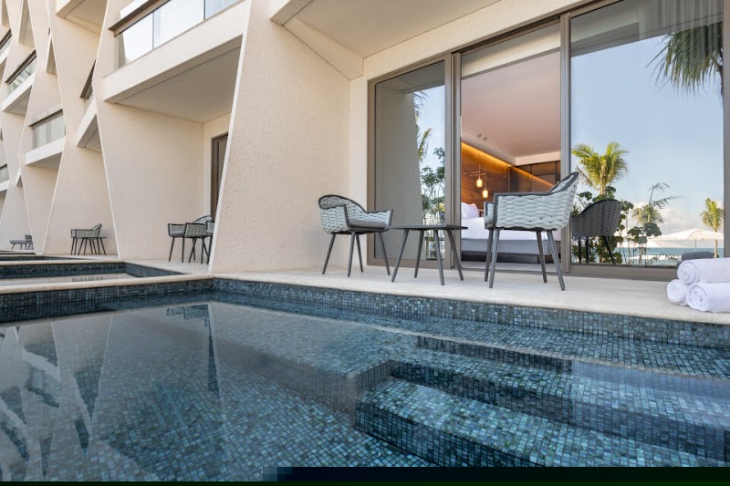 Hilton Cancun, an All-Inclusive Resort thumbnail 3