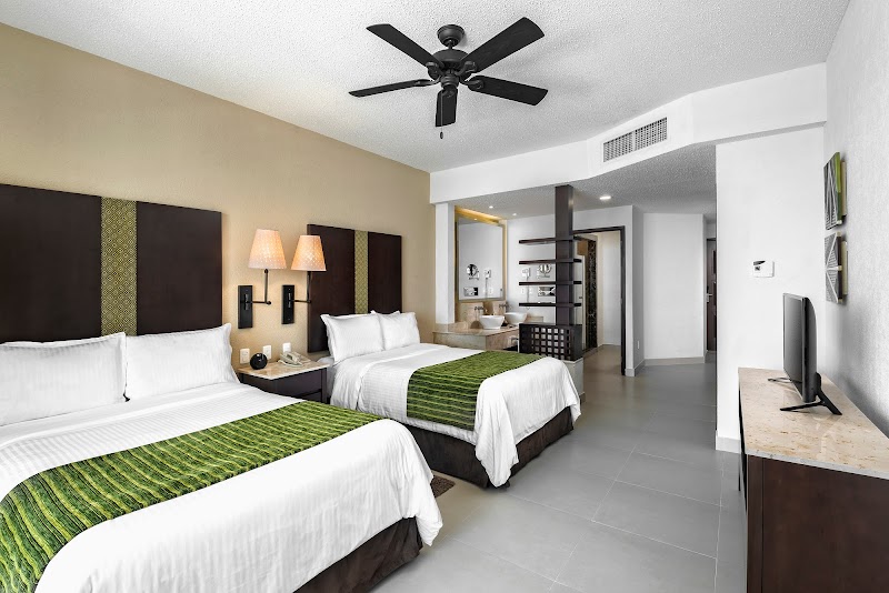 Hotel Marina El Cid Spa & Beach Resort thumbnail 2