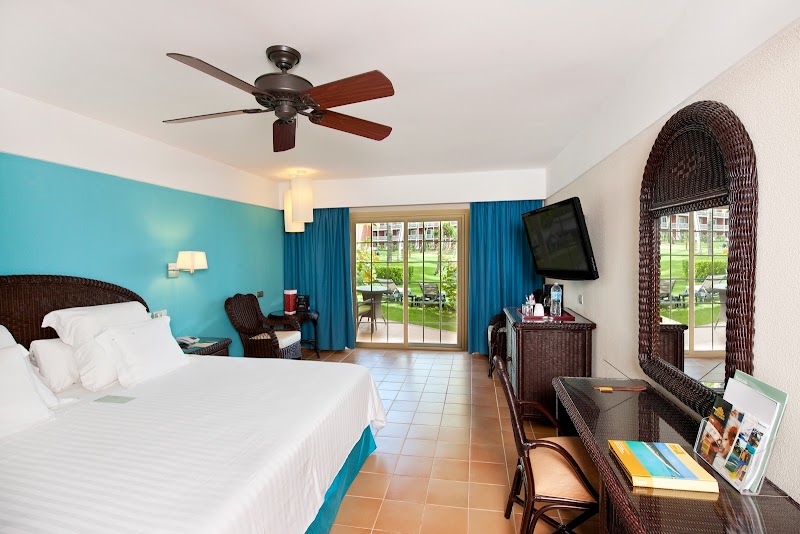 Barceló Bávaro Beach thumbnail 2